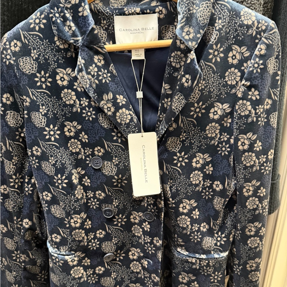 Carolina Belle Women's Navy Floral Blazer